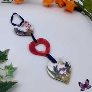 Decorative 3 heart heather opaque red heart wall hanging